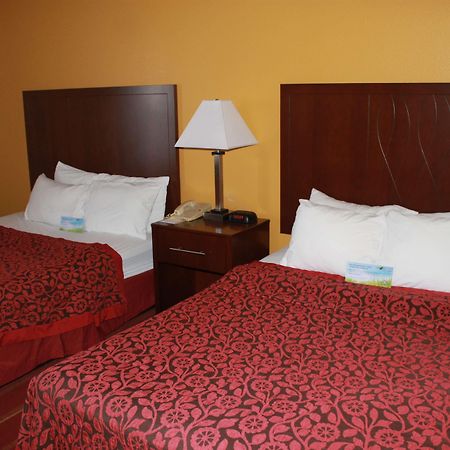 Days Inn By Wyndham Walcott Davenport Ngoại thất bức ảnh