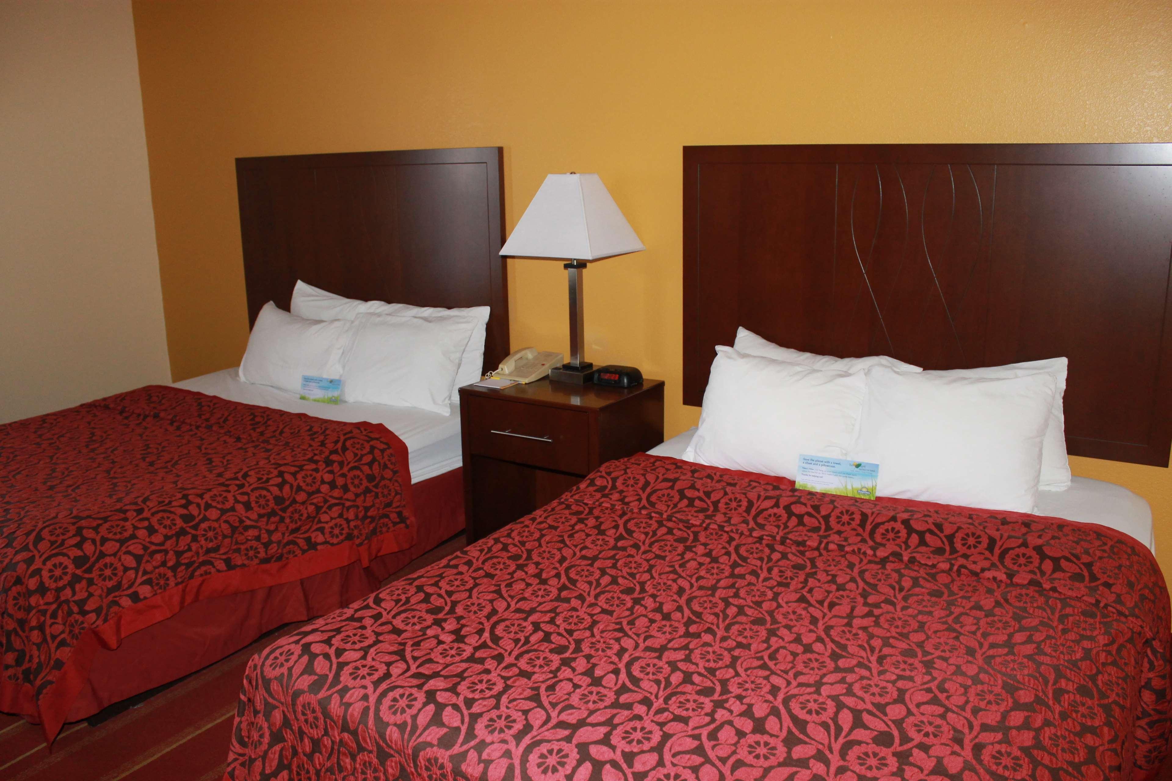 Days Inn By Wyndham Walcott Davenport Ngoại thất bức ảnh
