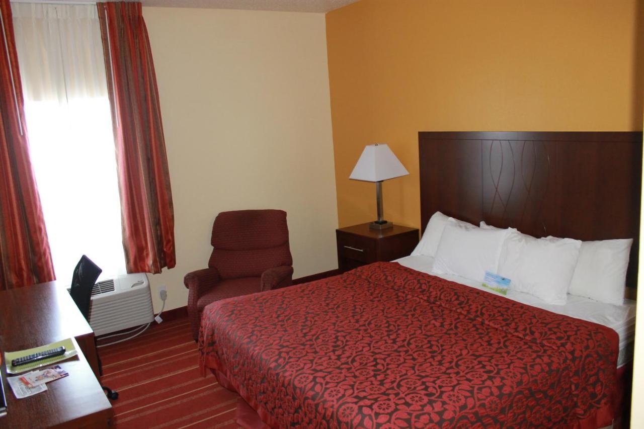 Days Inn By Wyndham Walcott Davenport Ngoại thất bức ảnh