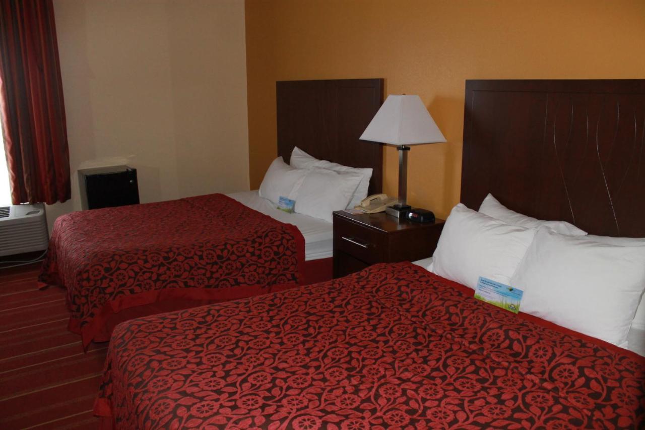 Days Inn By Wyndham Walcott Davenport Ngoại thất bức ảnh
